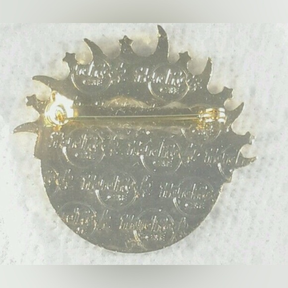 Hard Rock Cafe Pin Collection - Picture 4 of 8